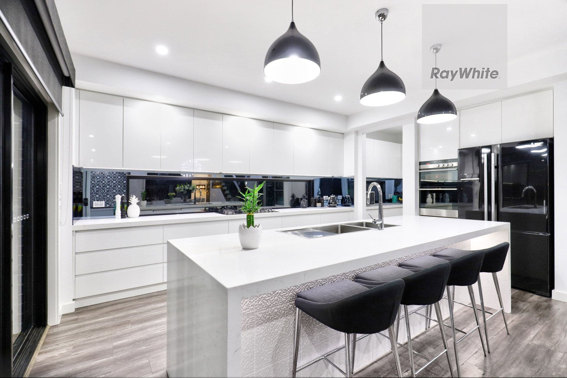 42 Perugia Avenue, Greenvale VIC 3059, Greenvale - Thumbnail 3