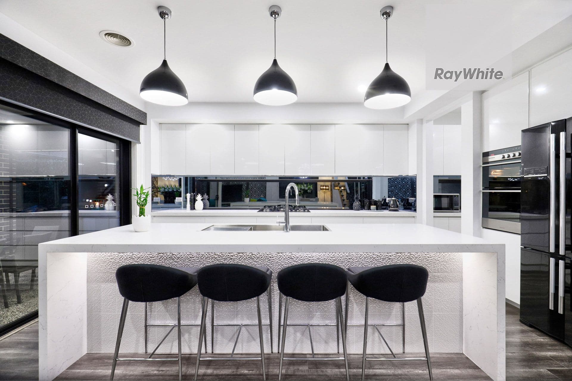 42 Perugia Avenue, Greenvale VIC 3059, Greenvale - Thumbnail 4
