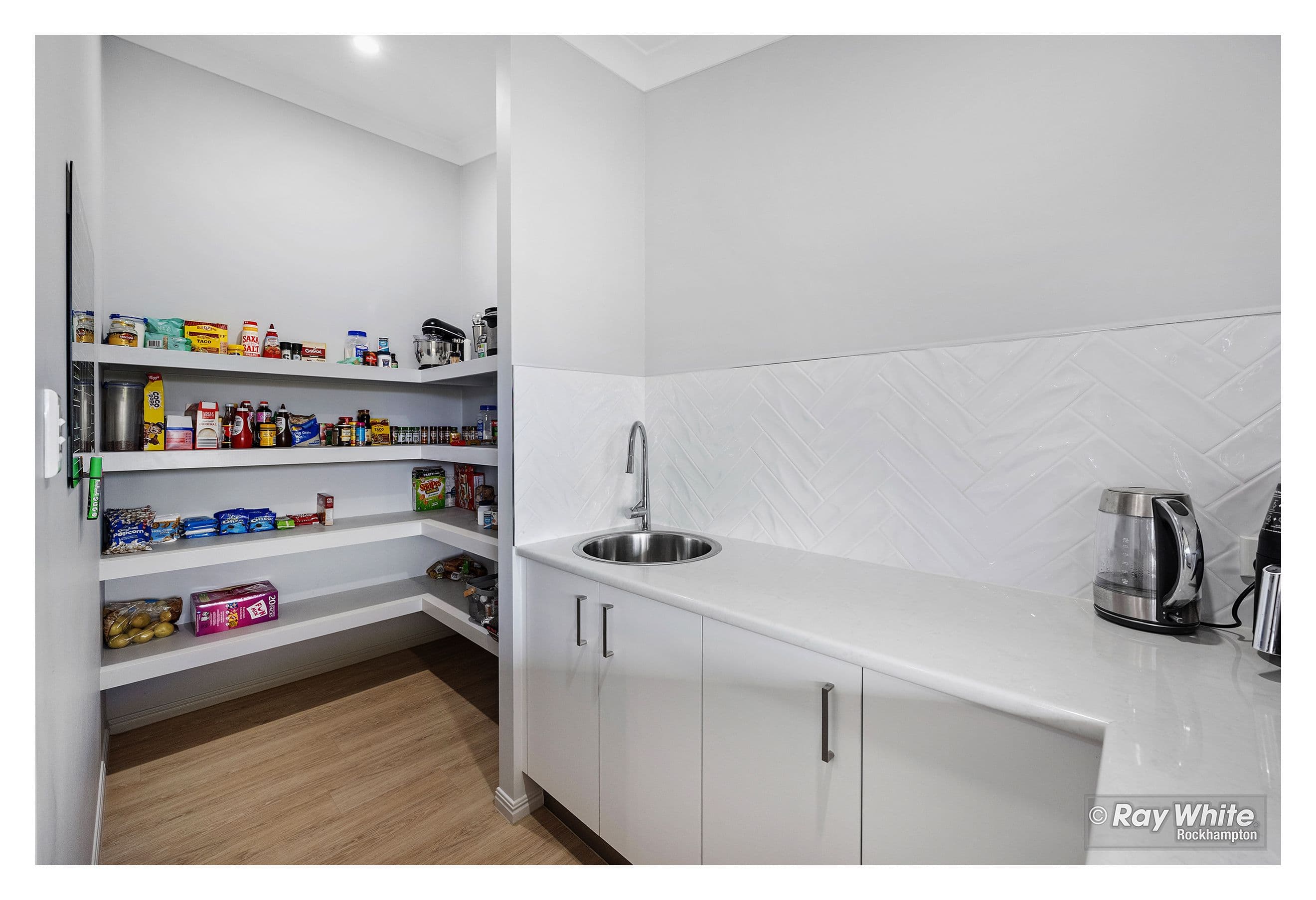 2 Clonmel Avenue, Rockyview QLD 4701, Rockyview - Thumbnail 4