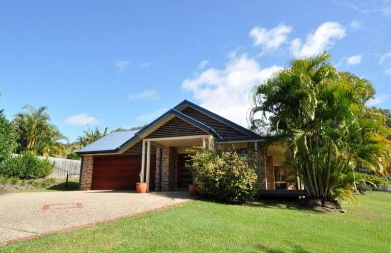 4 Centre Court, OXENFORD QLD 4210, Oxenford - Image 1