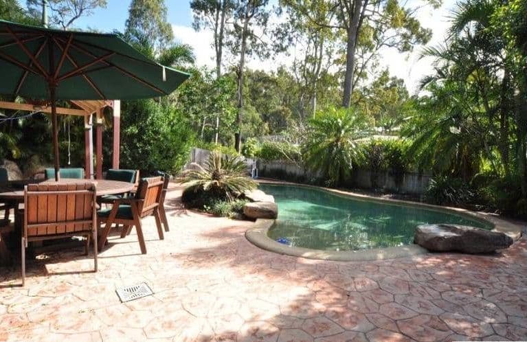 4 Centre Court, OXENFORD QLD 4210, Oxenford - Thumbnail 3
