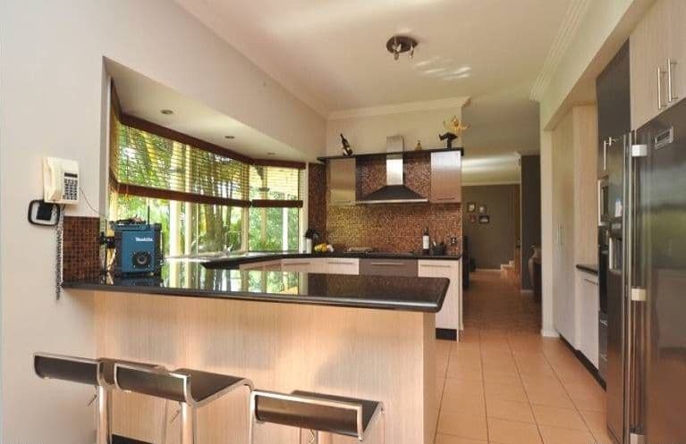 4 Centre Court, OXENFORD QLD 4210, Oxenford - Thumbnail 4
