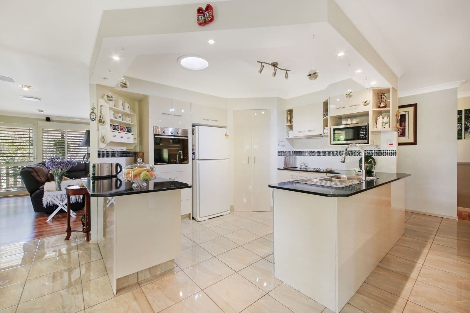 52 Zoeller Drive, Parkwood QLD 4214, Parkwood - Thumbnail 4