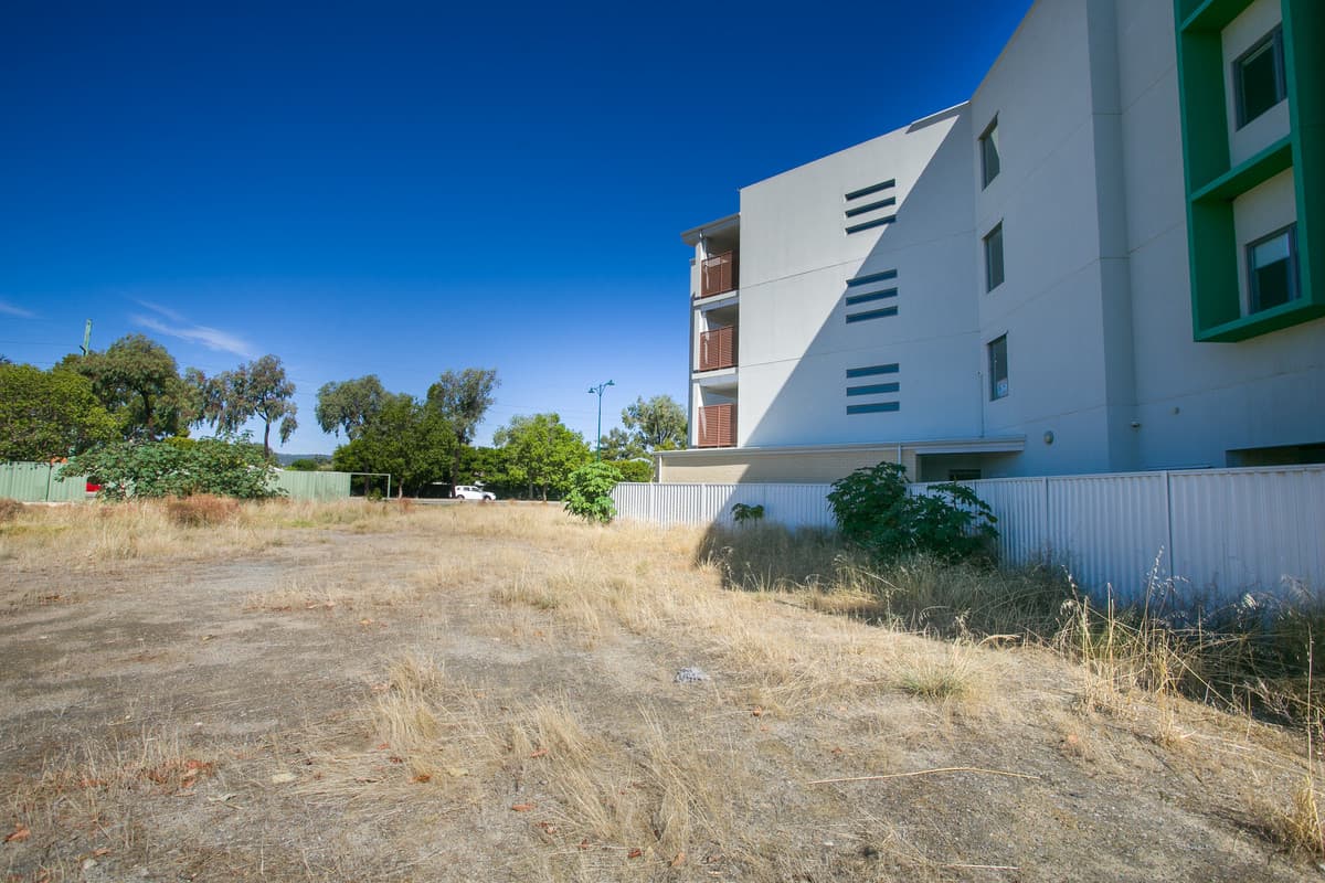 12 Sampson Close, Midland, WA, Midland - Thumbnail 3