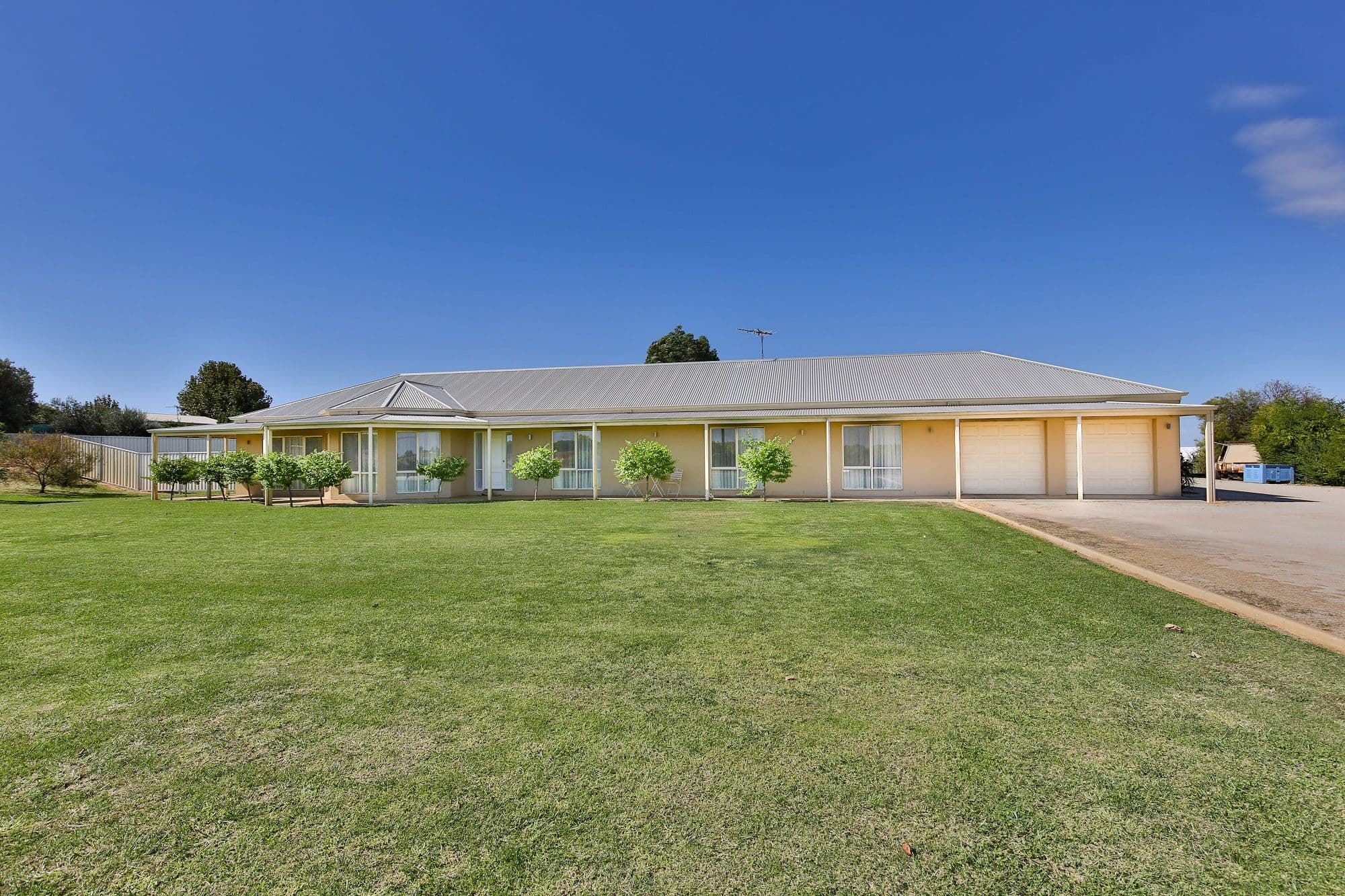 29 Derna Road, Robinvale VIC 3549, Robinvale - Thumbnail 2