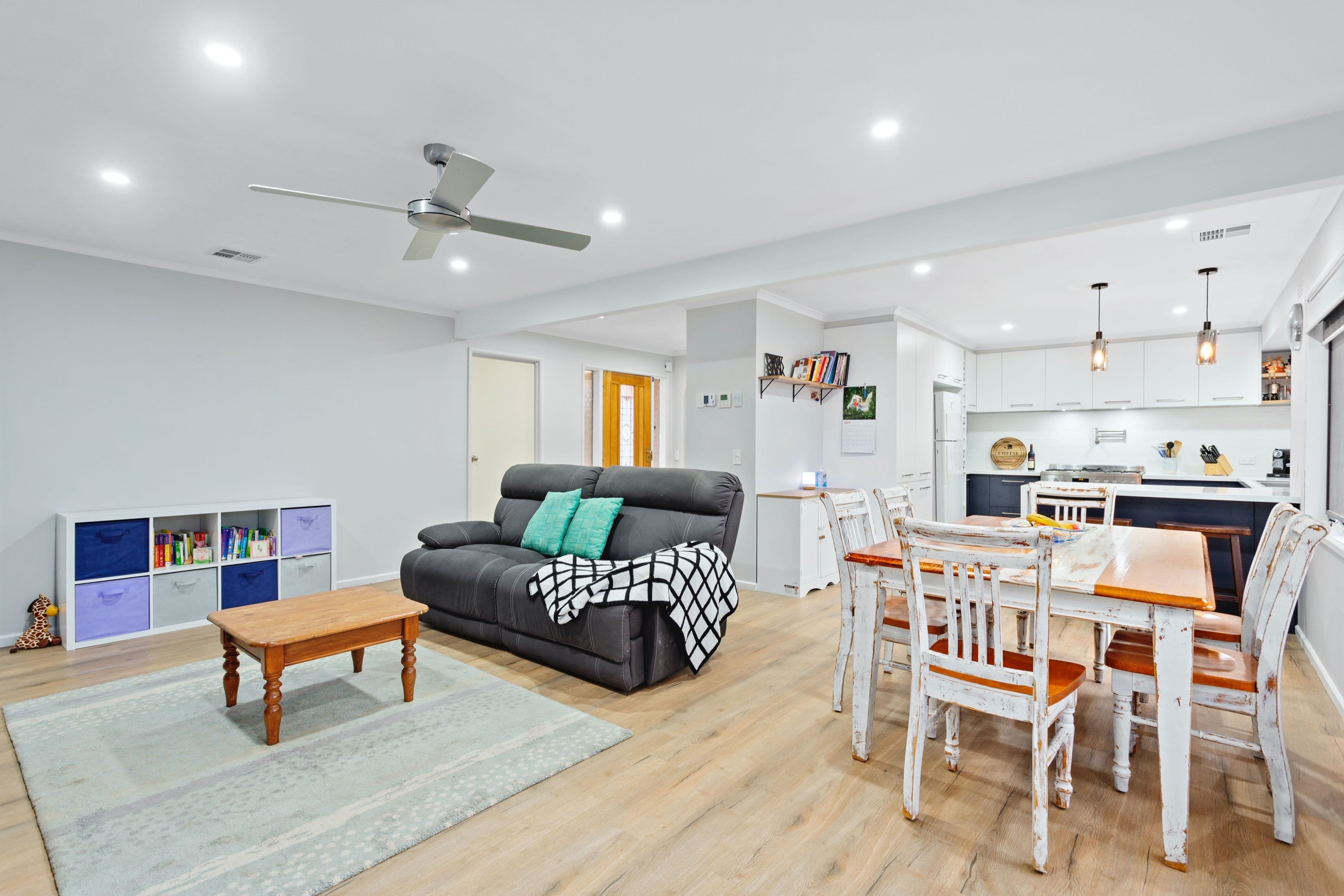 4 Flemington Drive, Mill Park VIC 3082, Mill Park - Thumbnail 3