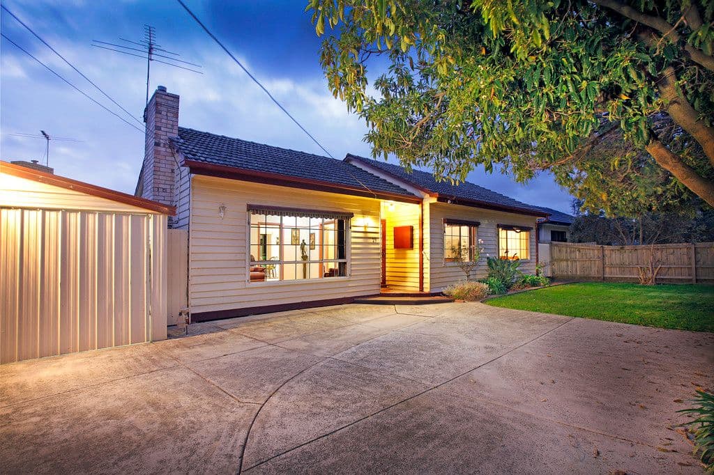 29 Rosenthal Crescent, Reservoir VIC 3073, Reservoir - Image 1