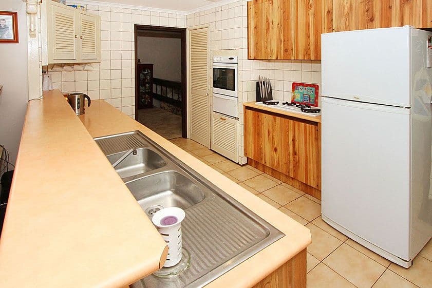 7 Yvonne Close, MILL PARK VIC 3082, Mill Park - Thumbnail 2