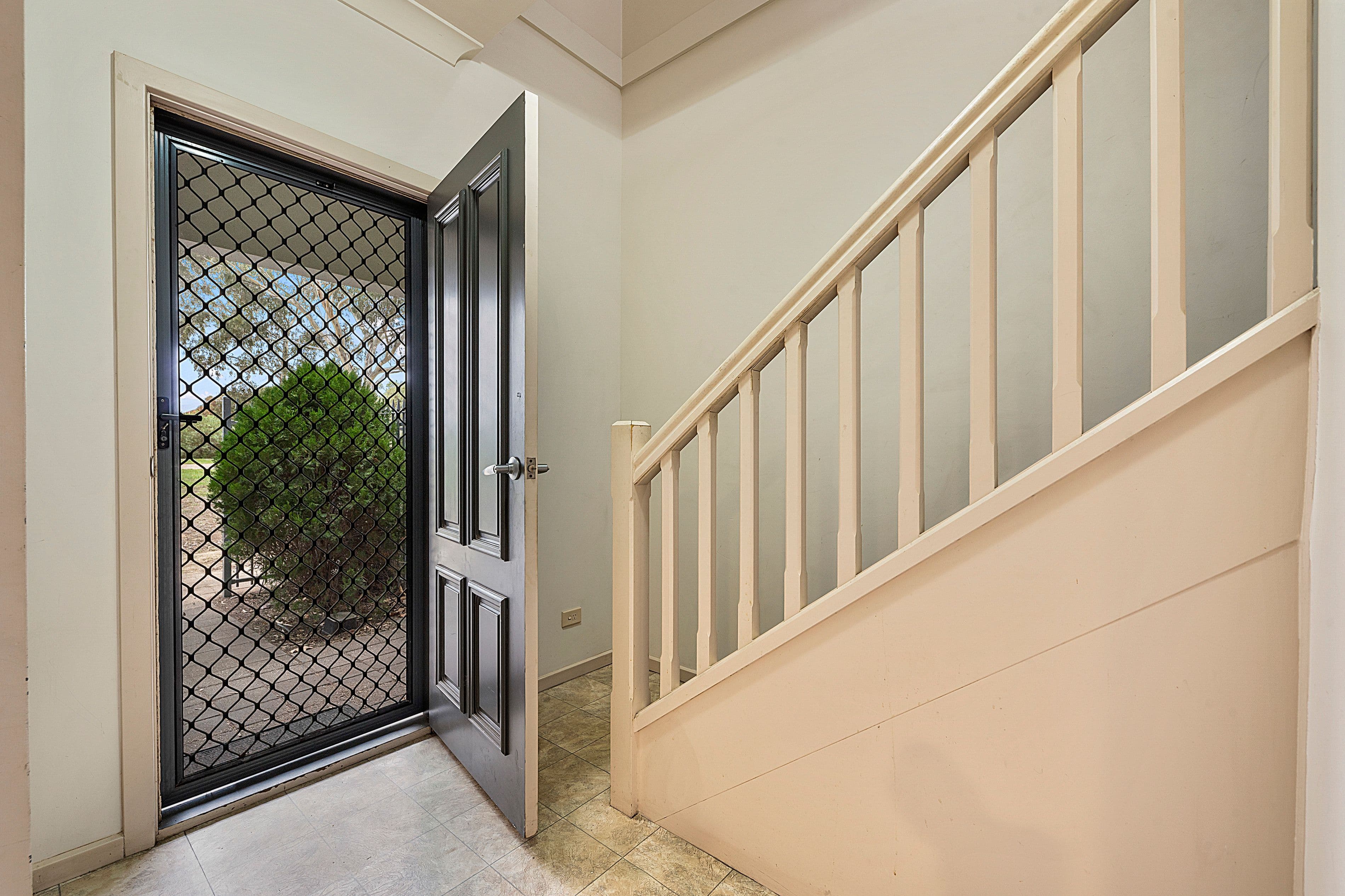 16 Parkdale Crescent, Mawson Lakes SA 5095, Mawson Lakes - Thumbnail 2
