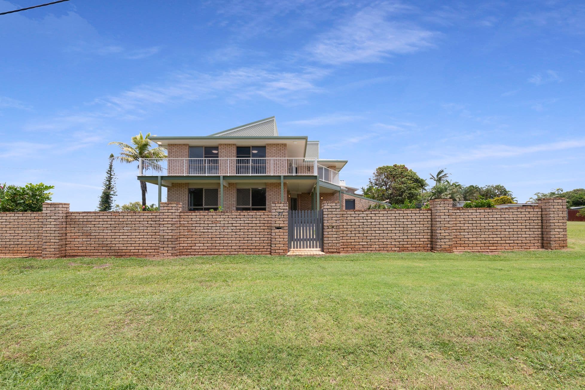 17 Sea Esplanade, Burnett Heads QLD 4670, Burnett Heads - Thumbnail 4