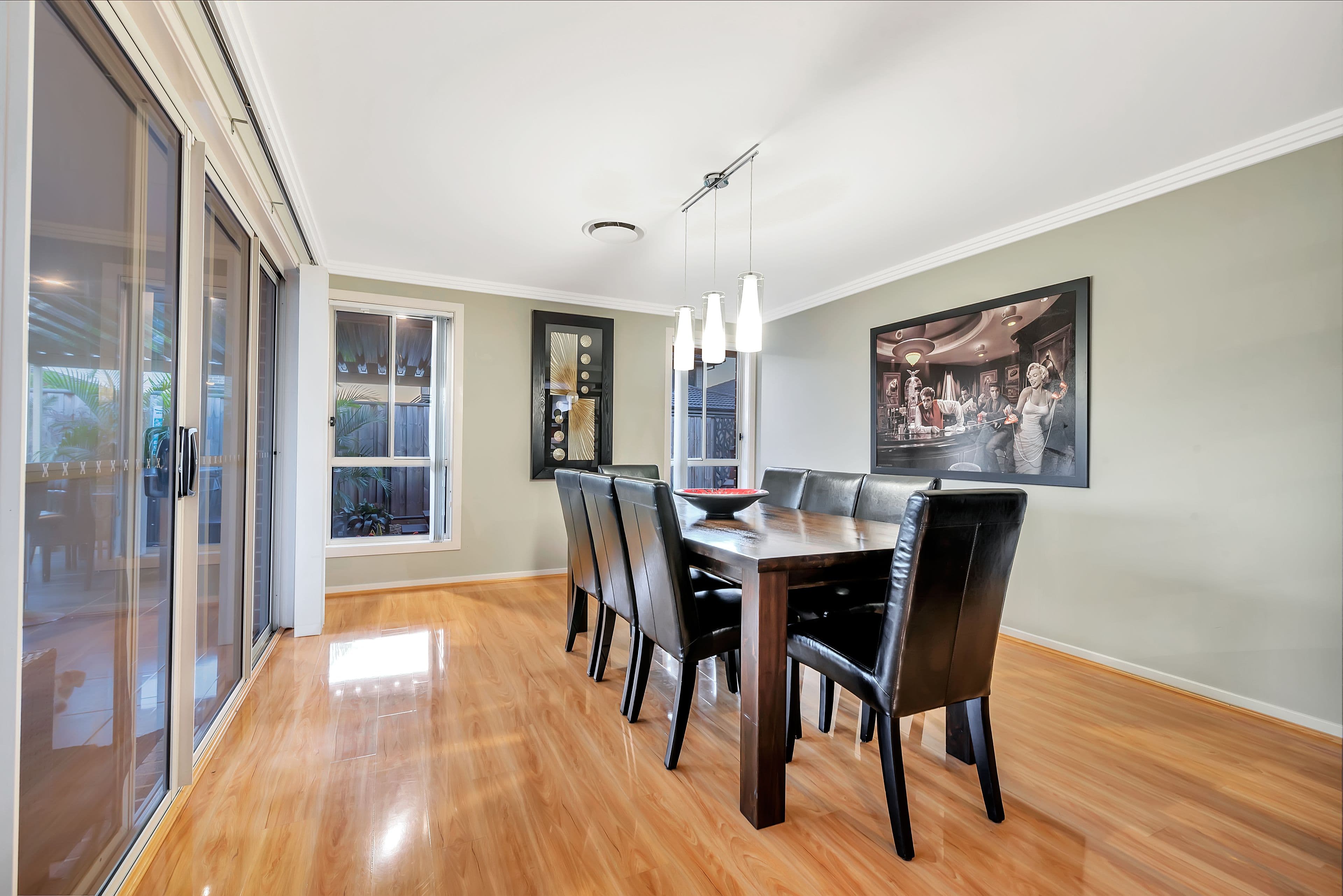 142 Middleton Drive, Middleton Grange - Thumbnail 6
