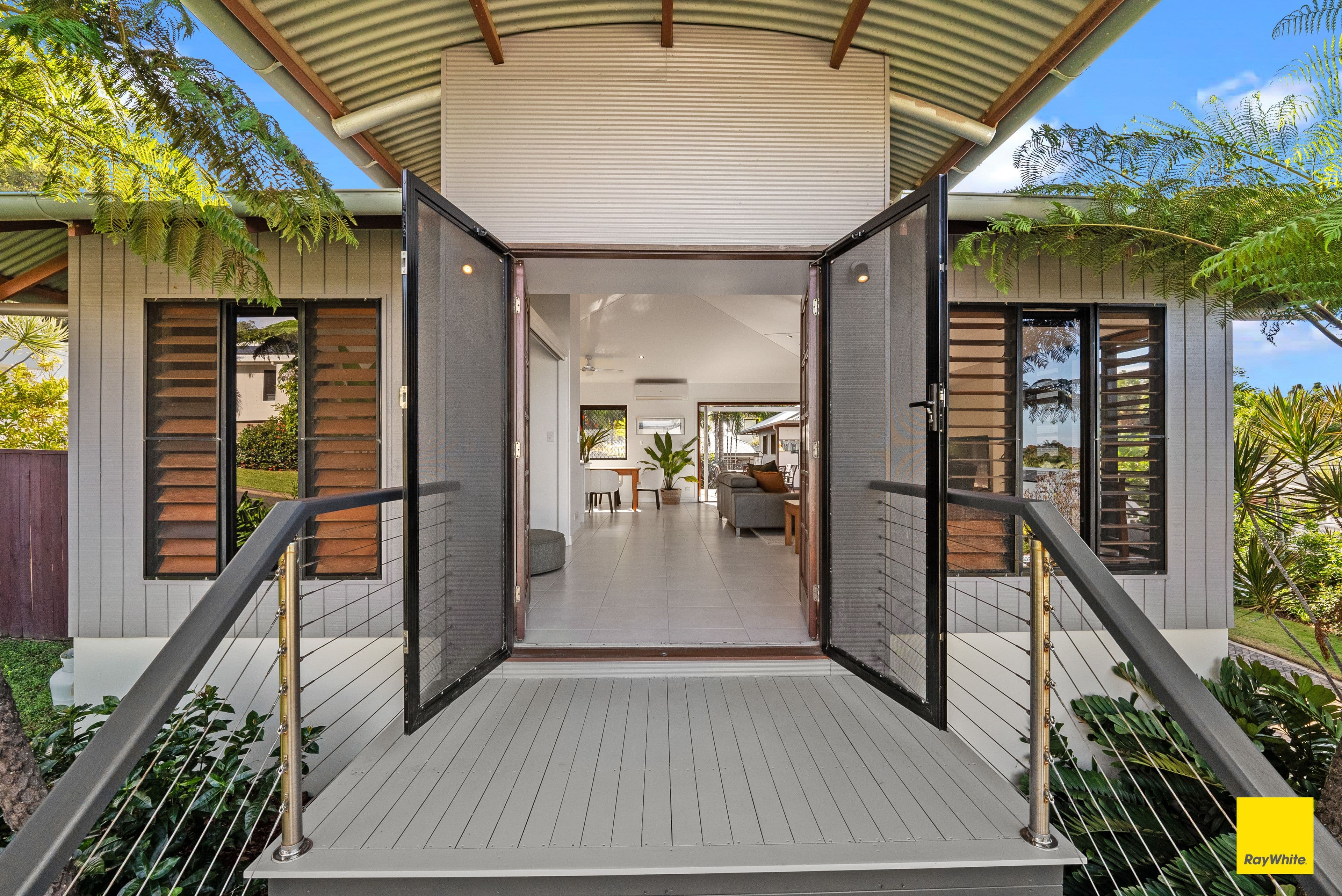 10 Savannah Street, Palm Cove QLD 4879, Palm Cove - Thumbnail 3