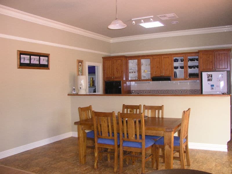 4  Thurlstone Street, PARKES NSW 2870, Parkes - Thumbnail 5