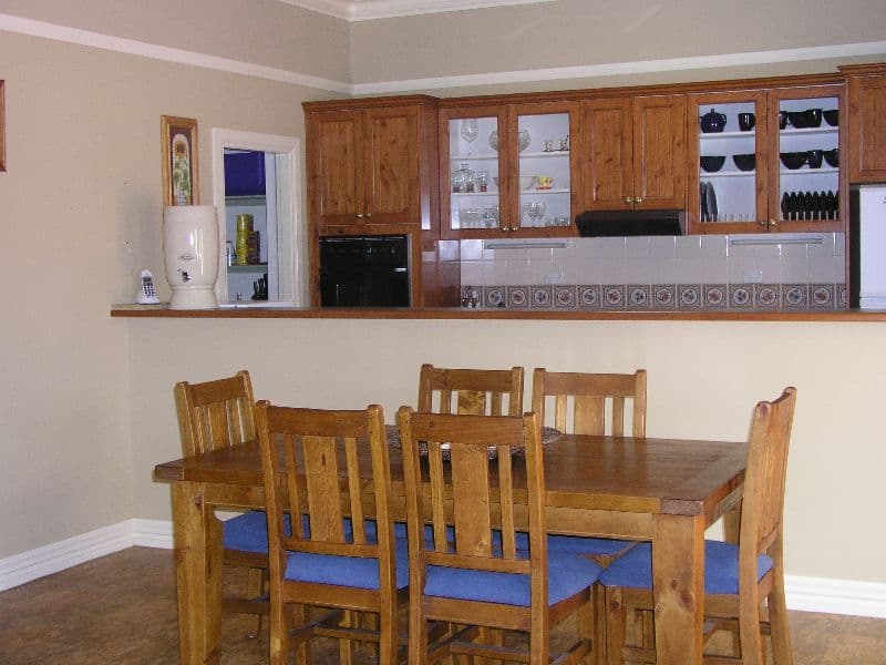 4  Thurlstone Street, PARKES NSW 2870, Parkes - Thumbnail 6