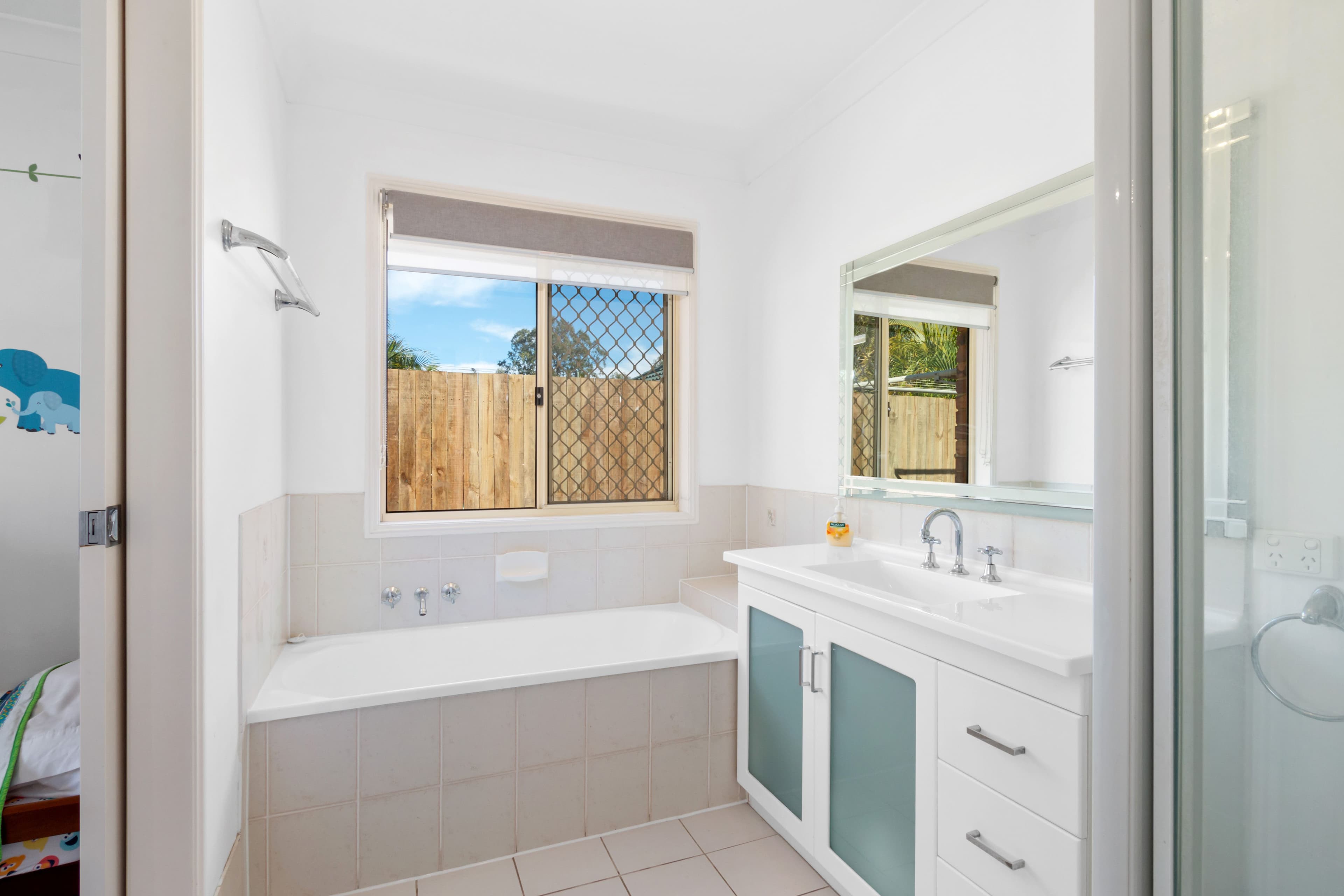 106 Torquay Crescent, Tingalpa QLD 4173, Tingalpa - Thumbnail 4