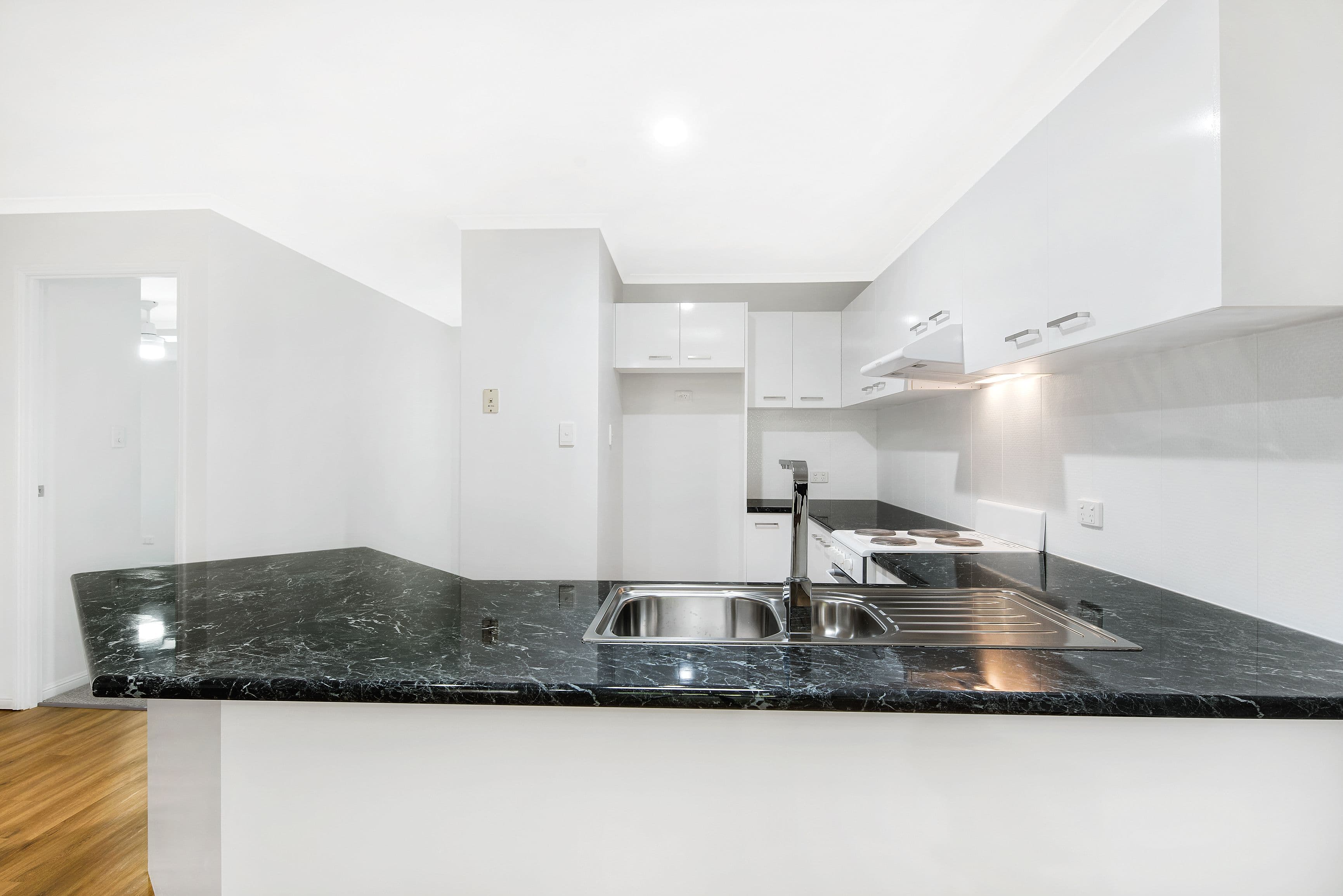 2/107 President Avenue, Caringbah - Thumbnail 8