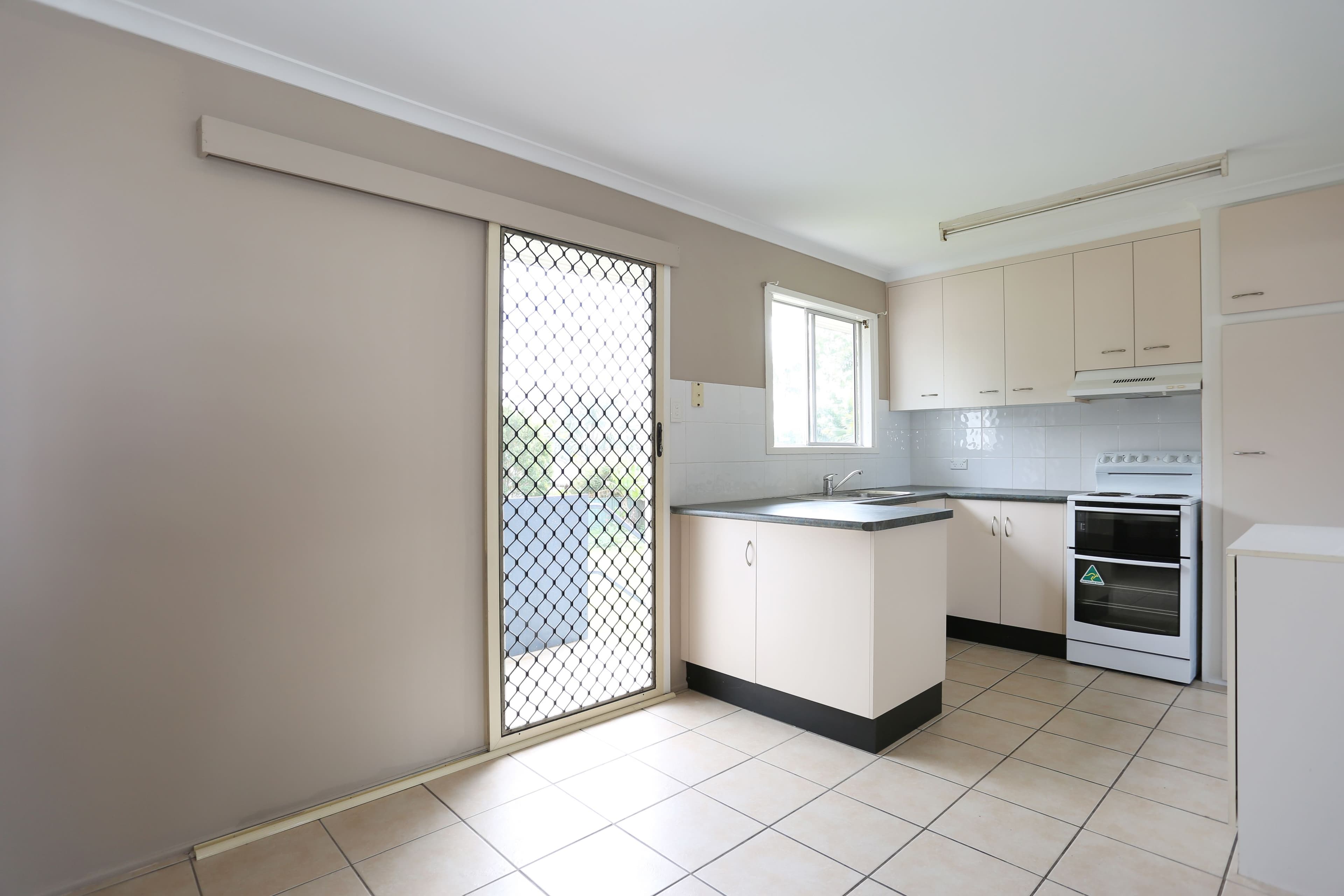 3 Bowen Court, Mount Pleasant QLD 4740, Mount Pleasant - Thumbnail 4