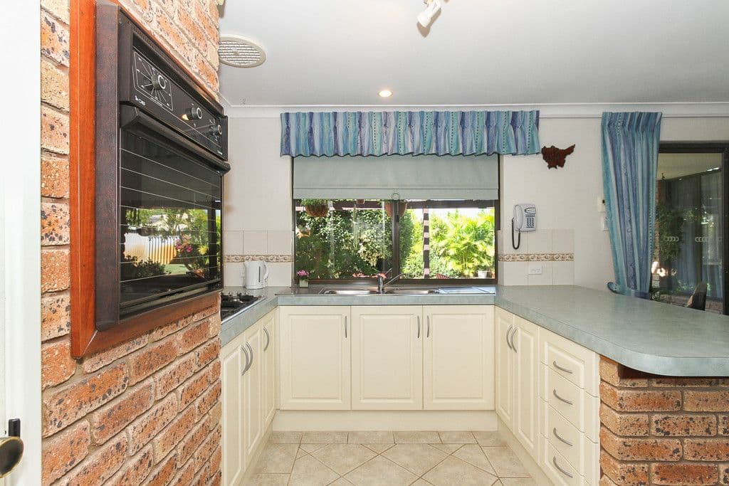 4 Wheatstone Drive, Morley WA 6062, Morley - Thumbnail 7