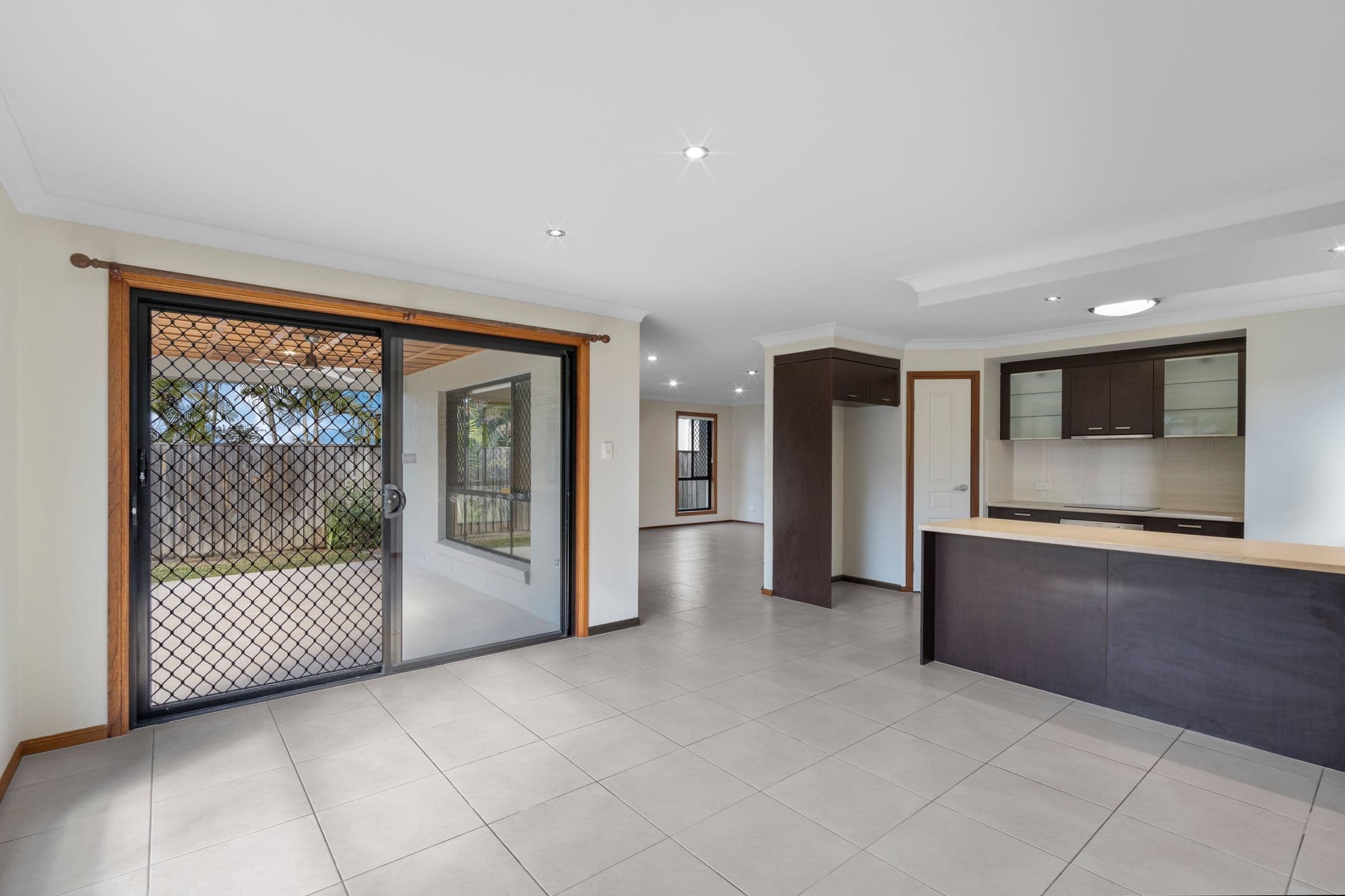 29 Lake Breeze Drive, Windaroo QLD 4207, Windaroo - Thumbnail 7