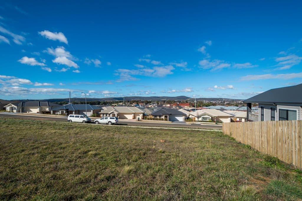 9 Walsh Drive, Goulburn NSW 2580, Goulburn - Thumbnail 3