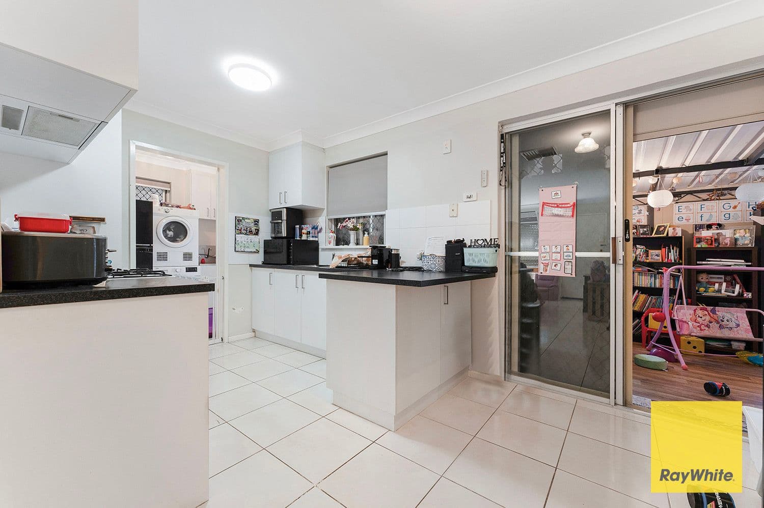 34 Oriole Way, Thornlie WA 6108, Thornlie - Thumbnail 4