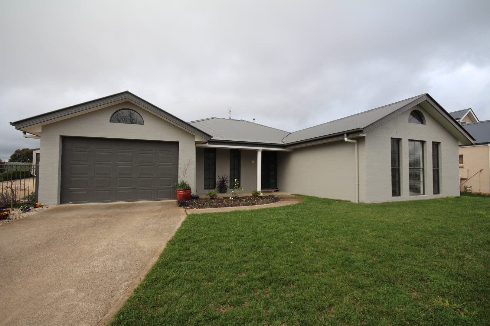 14 Brennan Crescent, Oberon - Thumbnail 2