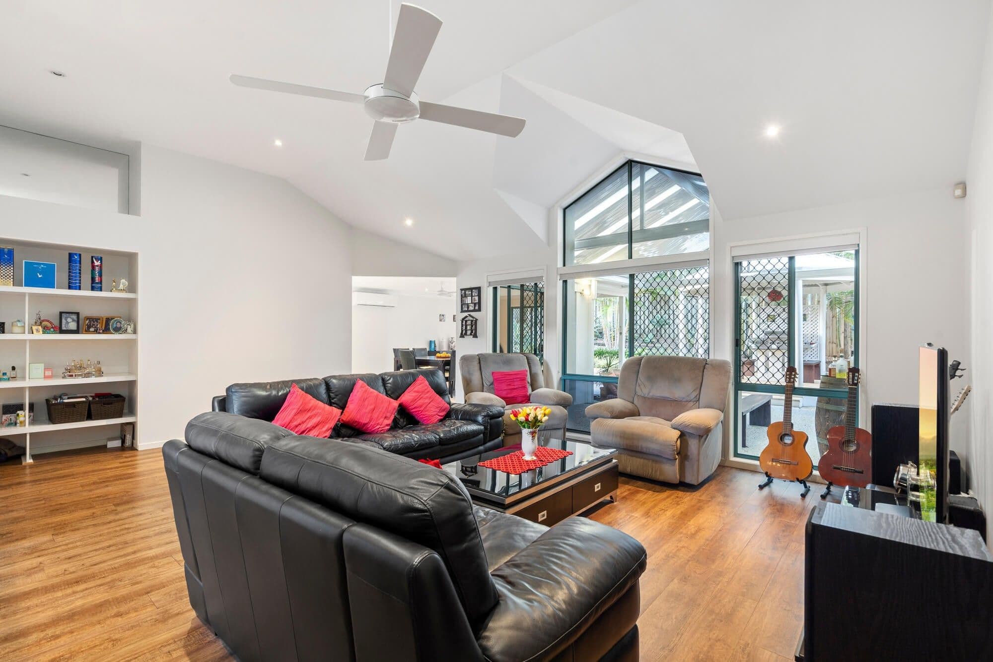 9 Exbridge Court, Mudgeeraba QLD 4213, Mudgeeraba - Thumbnail 4