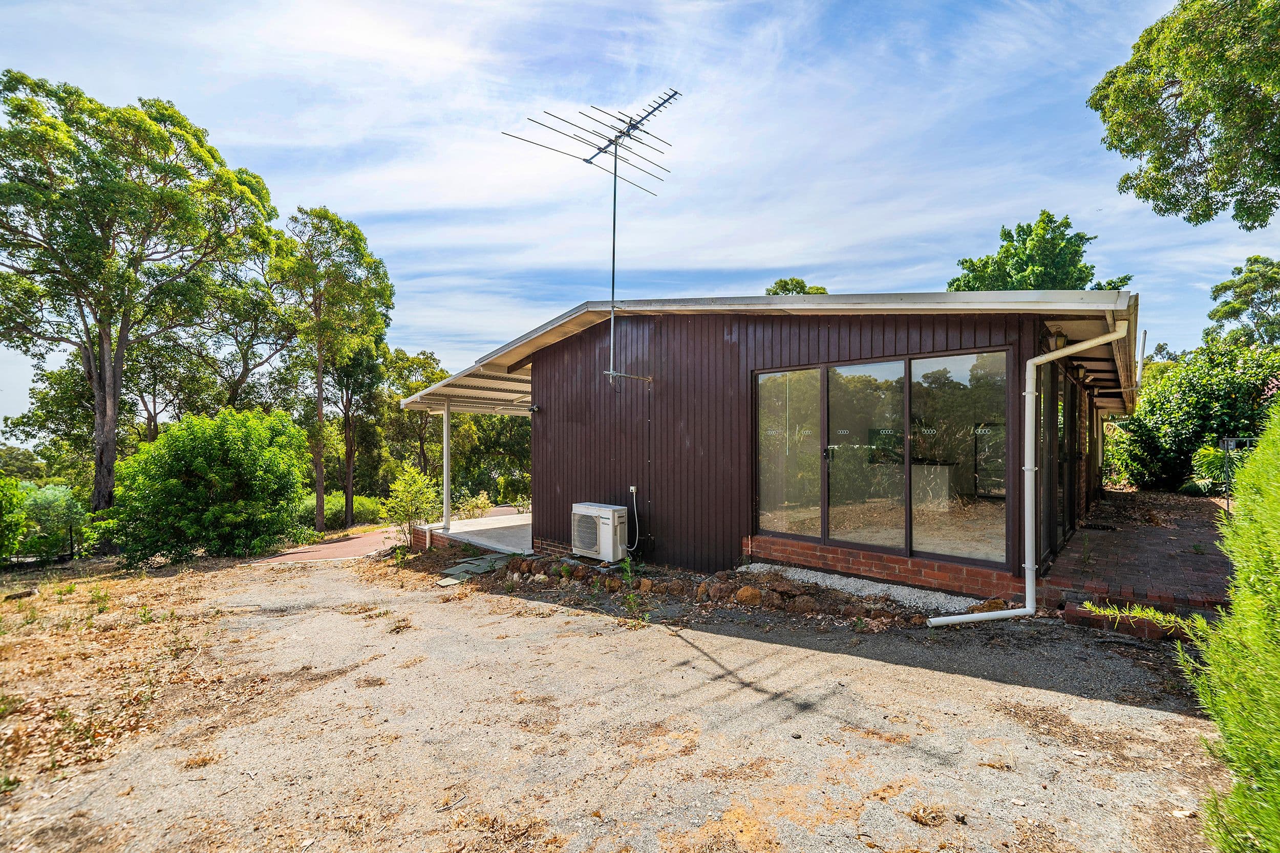 22 Gladys Road, Lesmurdie WA 6076, Lesmurdie - Thumbnail 6