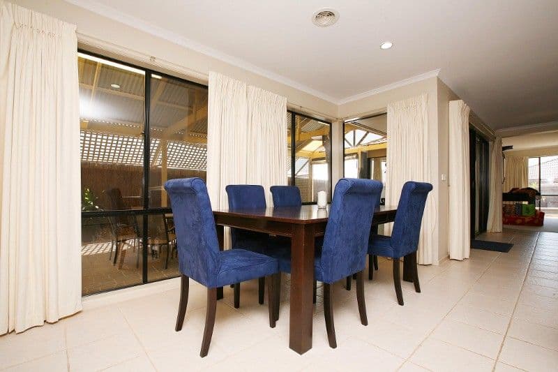 61 Jacaranda Drive, TAYLORS HILL VIC 3037, Taylors Hill - Thumbnail 4