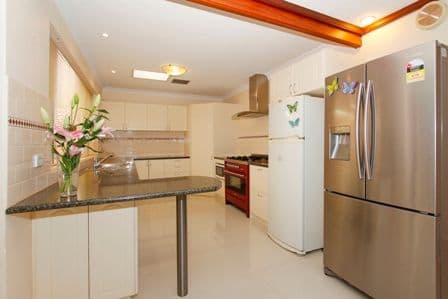 76 Regency Drive, THORNLIE WA 6108, Thornlie - Thumbnail 2