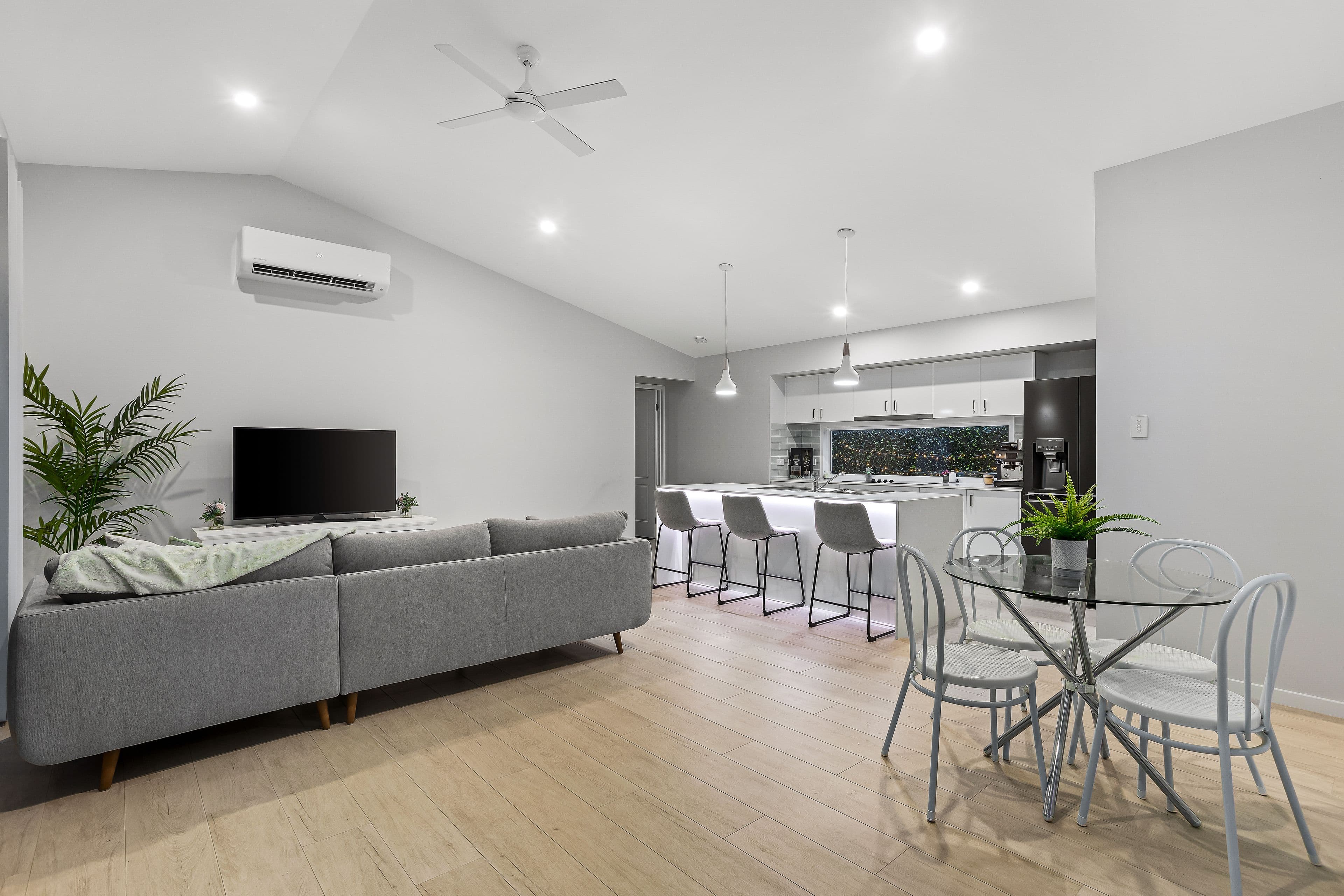28 Flowers Drive, Coomera QLD 4209, Coomera - Thumbnail 2