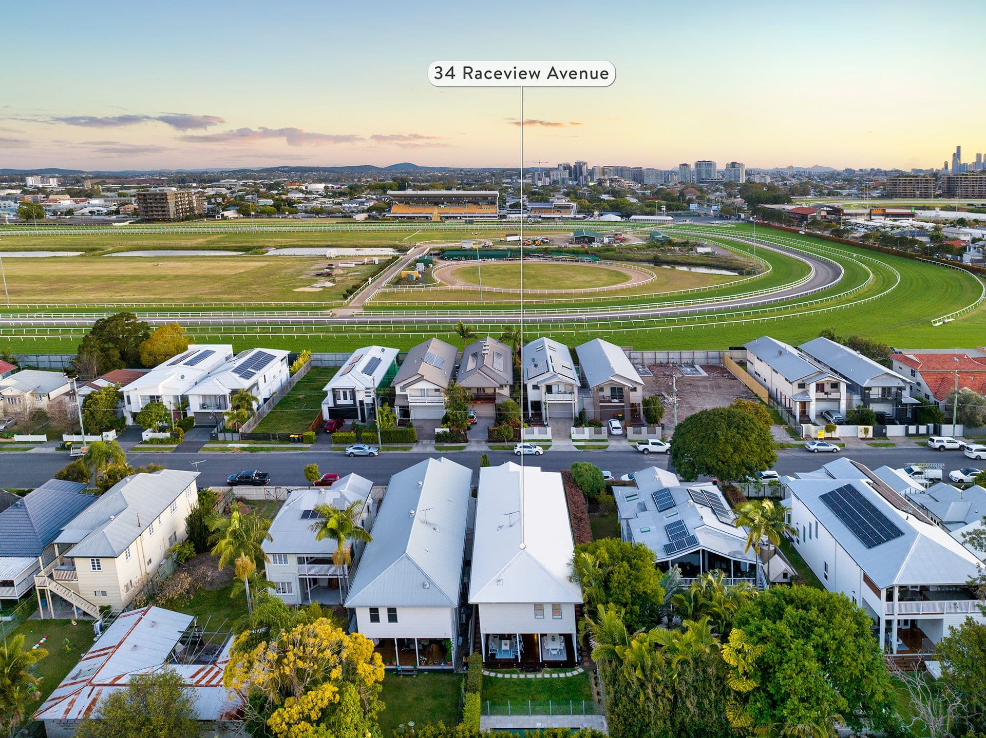 34 Raceview Avenue, Hendra QLD 4011, Hendra - Thumbnail 3