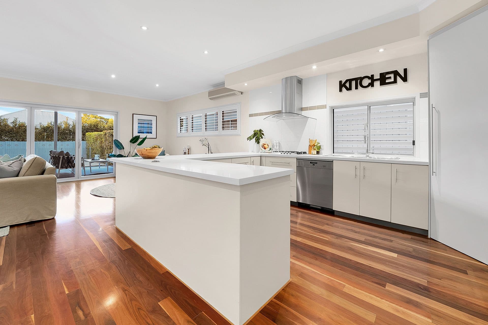 34 Raceview Avenue, Hendra QLD 4011, Hendra - Thumbnail 8