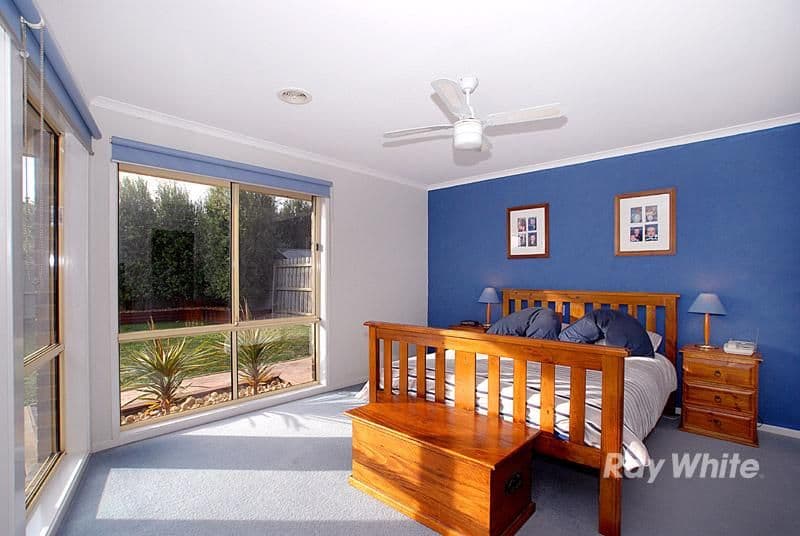 19 Charles Conder Place, BERWICK VIC 3806, Berwick - Thumbnail 5