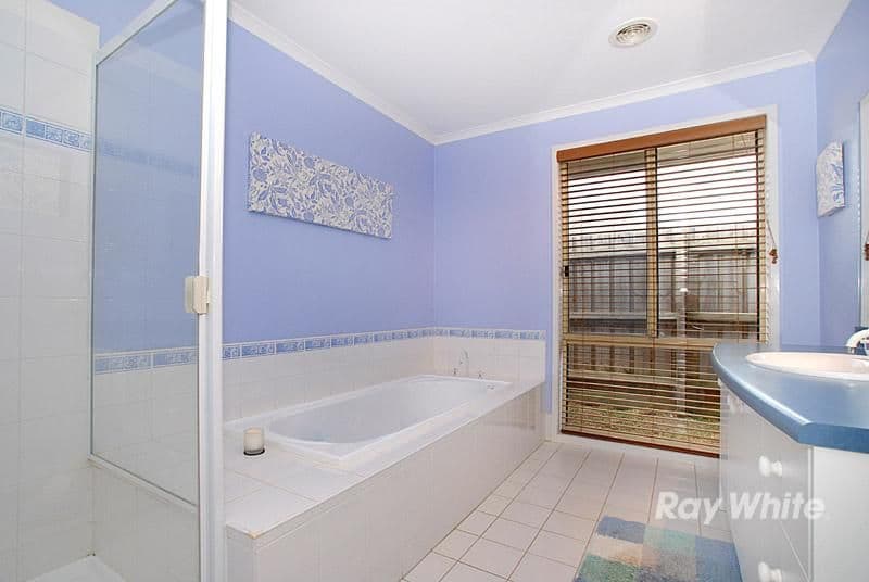 19 Charles Conder Place, BERWICK VIC 3806, Berwick - Thumbnail 7