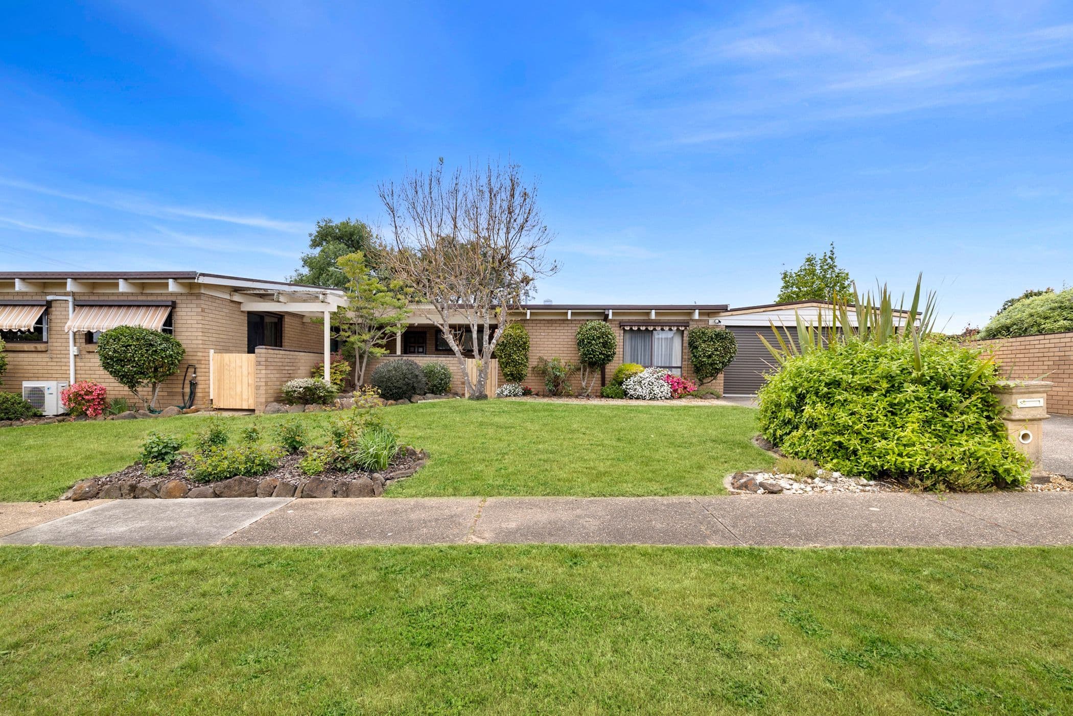 1 Ellerker Avenue, Ararat VIC 3377, Ararat - Image 1