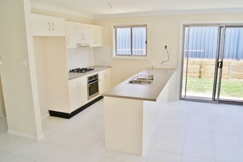 4C Yass Street, YOUNG NSW 2594, Young - Thumbnail 2