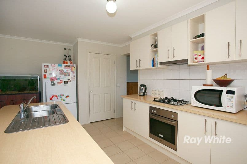 59 Phoenix Avenue, CRANBOURNE VIC 3977, Cranbourne - Thumbnail 3