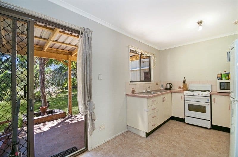 2 Sternberg Road, MALENY QLD 4552, Maleny - Thumbnail 4