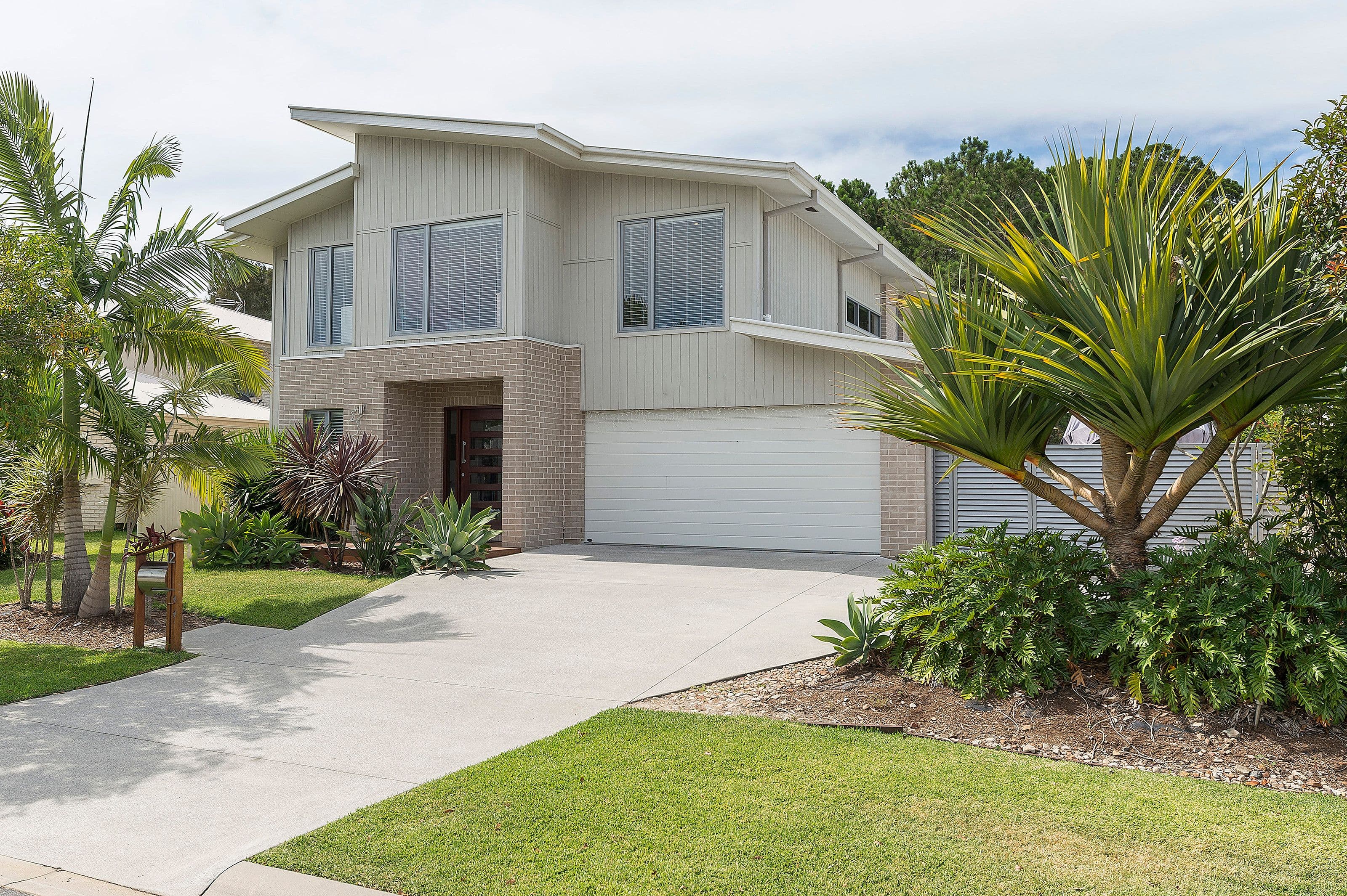 12 Rhodium Crescent, Hope Island QLD 4212, Hope Island - Thumbnail 2