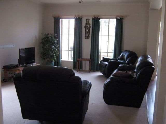6     The Creek Approach, CRAIGIEBURN VIC 3064, Craigieburn - Thumbnail 5