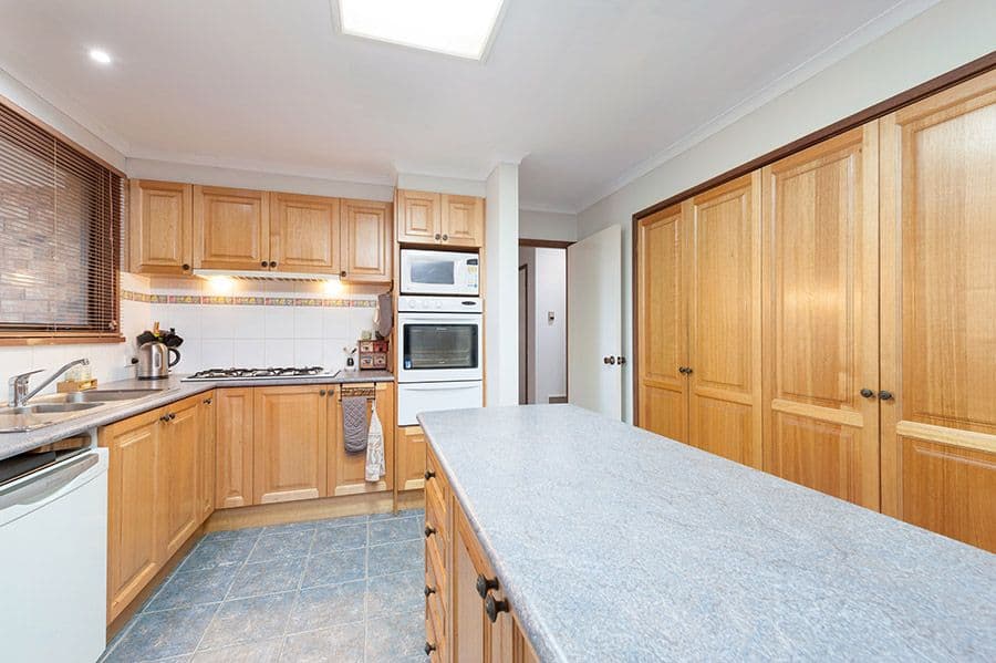 4 Penryn Place, Craigieburn VIC 3064, Craigieburn - Thumbnail 2