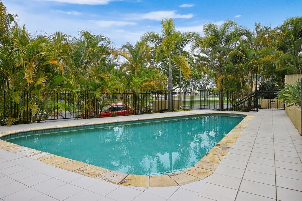 4-6 Oleander Avenue, Biggera Waters QLD 4216, Biggera Waters - Thumbnail 3