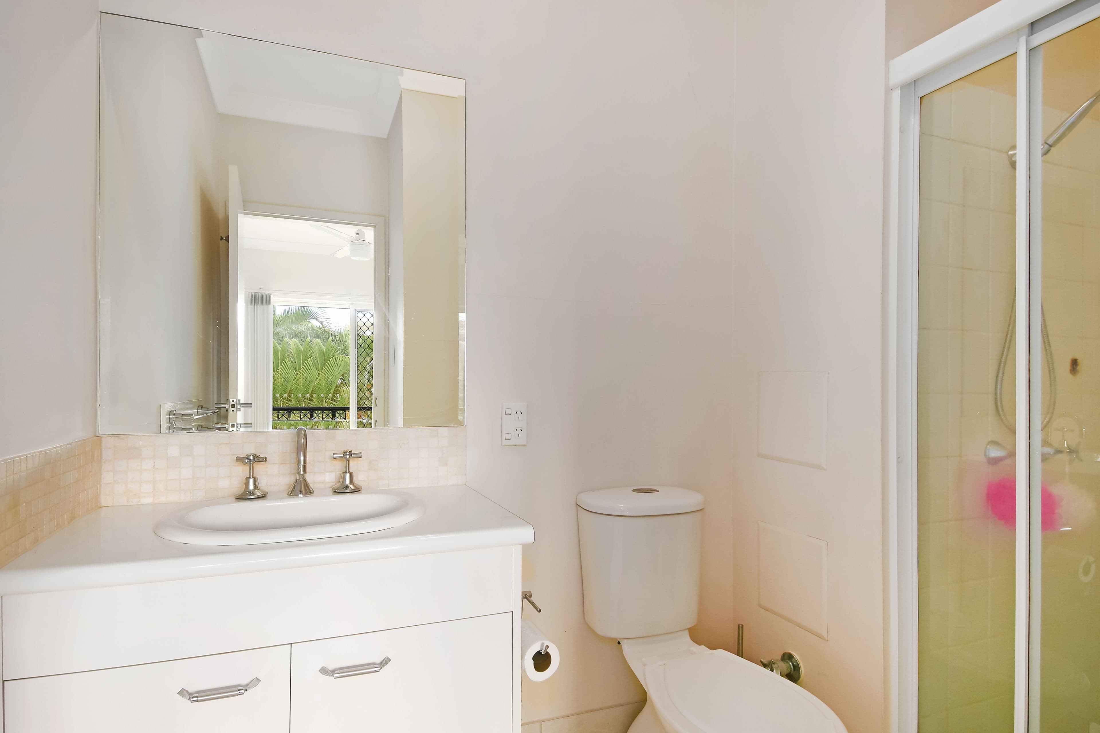 4-6 Oleander Avenue, Biggera Waters QLD 4216, Biggera Waters - Thumbnail 8