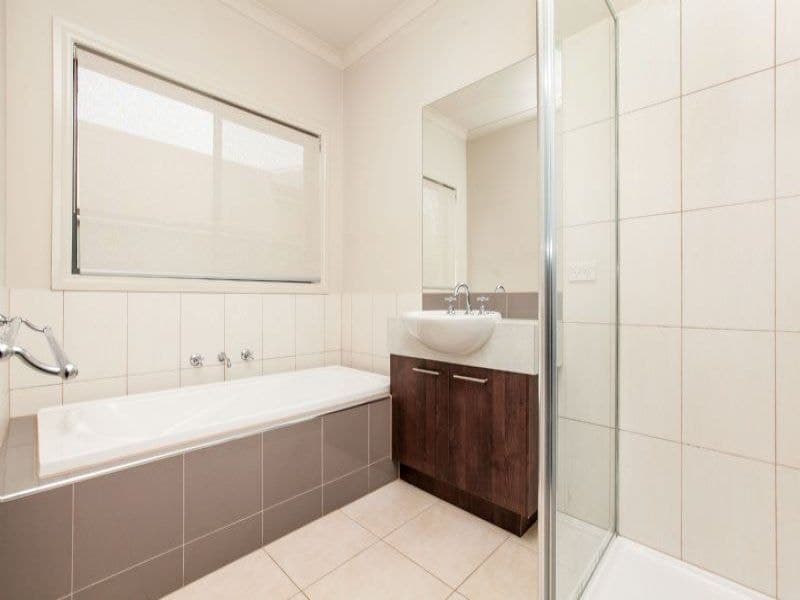 21 Gardenia Way, Caroline Springs - Thumbnail 7