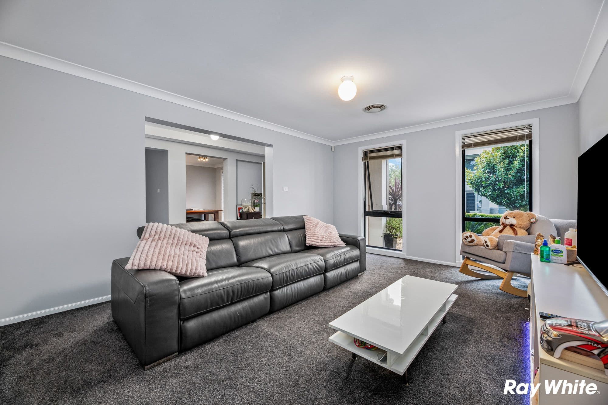 6 Trafford Lane, Stanhope Gardens NSW 2768, Stanhope Gardens - Thumbnail 2