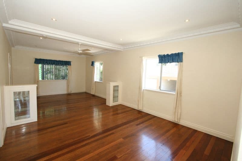 15 Daphne Street, CAMP HILL QLD 4152, Camp Hill - Thumbnail 2