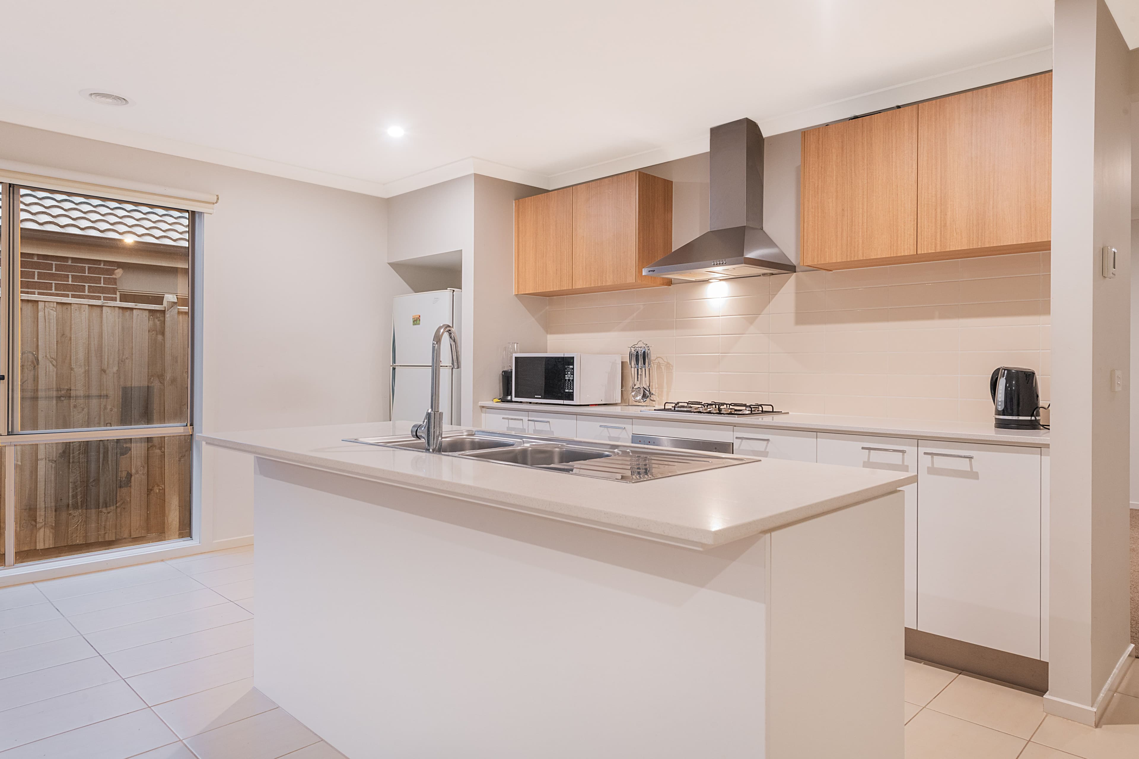 39 Moroak Crescent, Clyde North VIC 3978, Clyde North - Thumbnail 3
