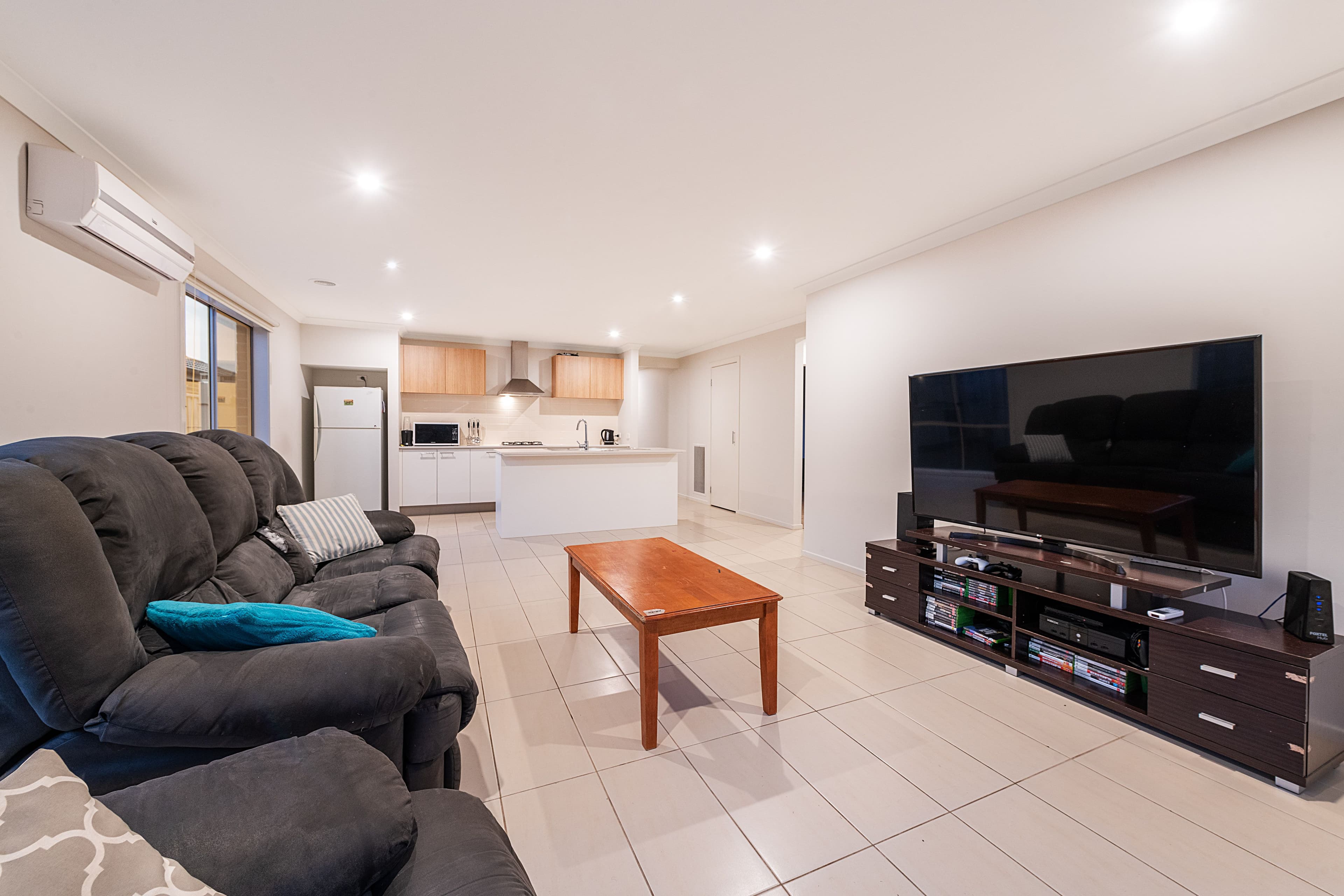 39 Moroak Crescent, Clyde North VIC 3978, Clyde North - Thumbnail 5