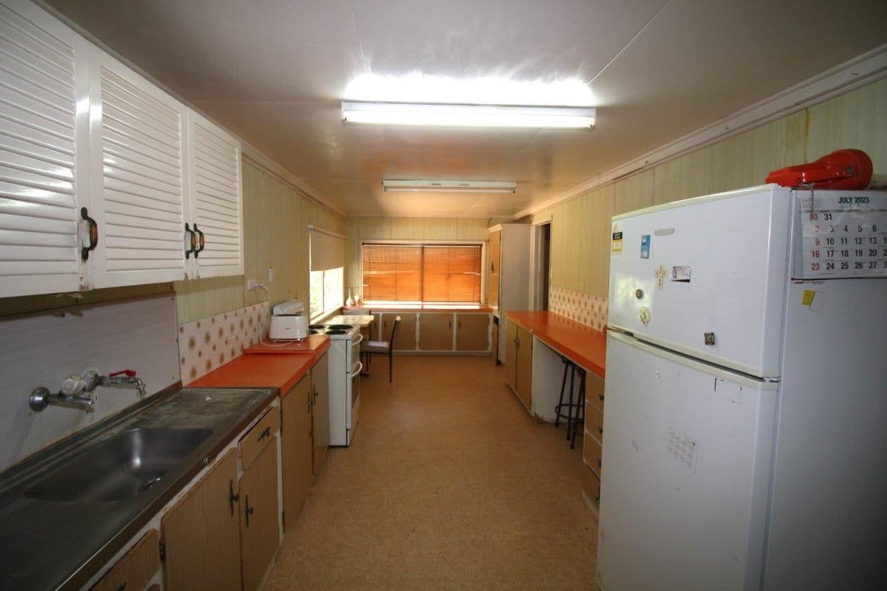 4 Aland Street, CHARTERS TOWERS CITY QLD 4820, Charters Towers City - Thumbnail 6